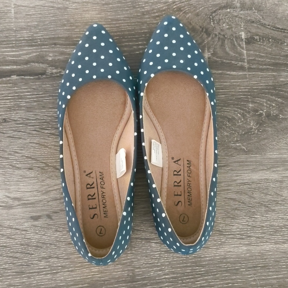 Serra size 7 woman's flats polka dots blue and white 6.5 narrow? - Picture 4 of 7
